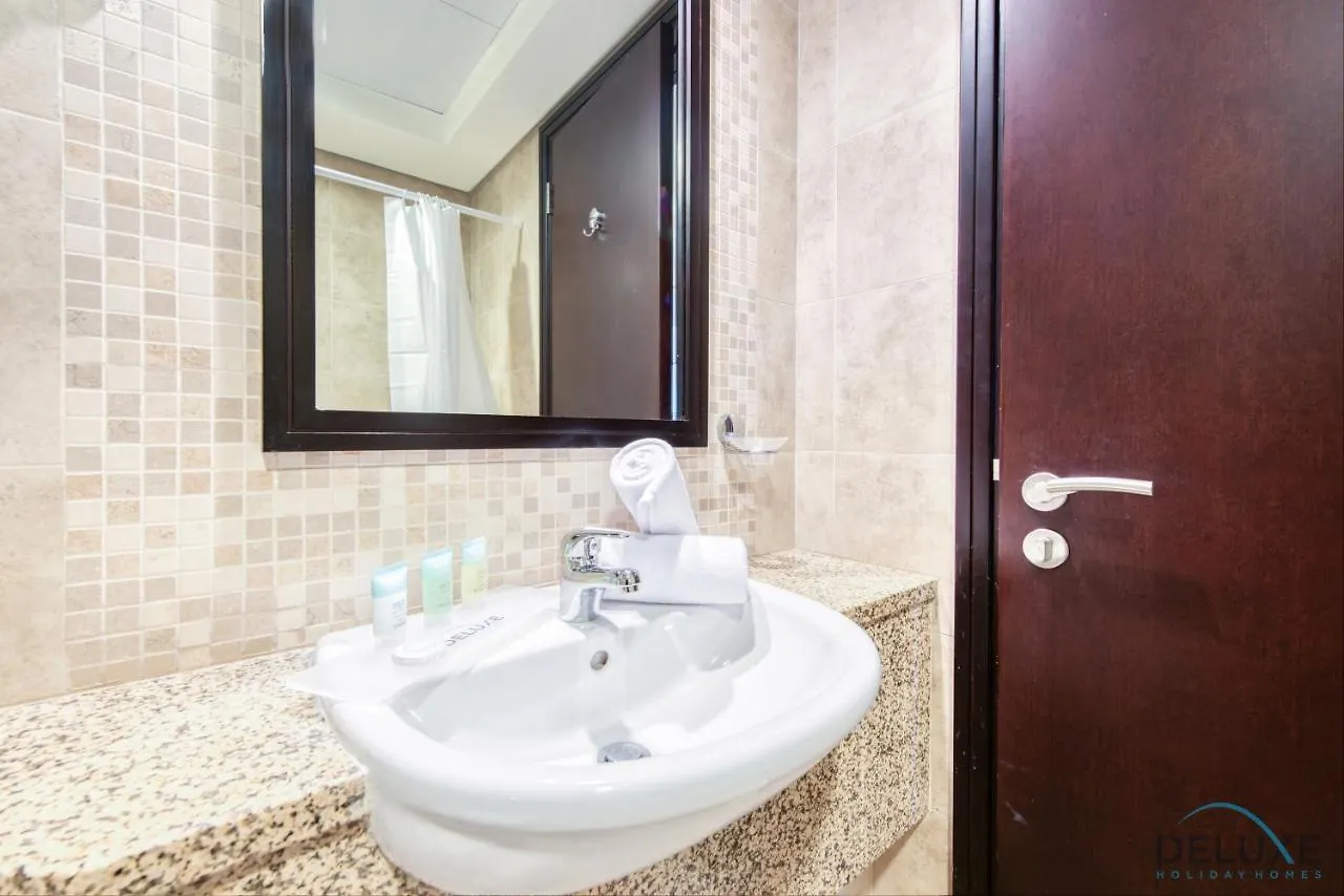 Special Rate Cozy Studio With Balcony Near Attractions By Deluxe Holiday Homes Dubai